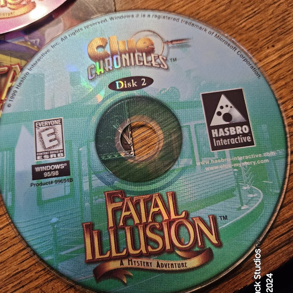 Clue Chronicles Fatal Illusion PC CD-ROM Game Windows 95 98 Hasbro 3 Disc Set